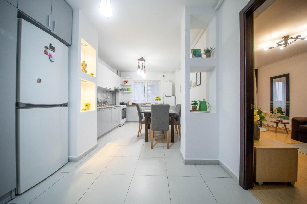 Maria Residence Arad Bagian luar foto