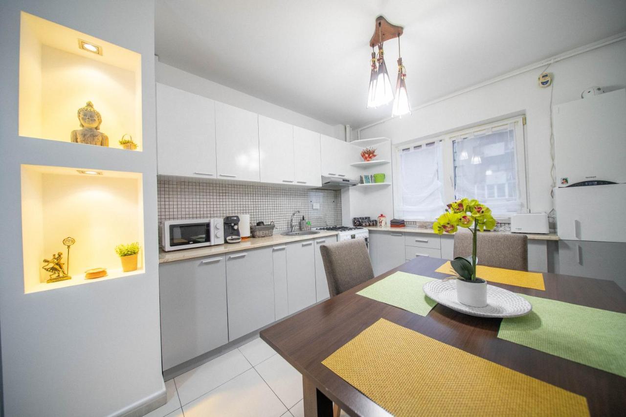 Maria Residence Arad Bagian luar foto