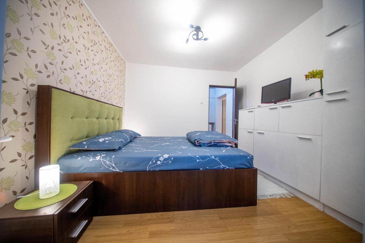 Maria Residence Arad Bagian luar foto